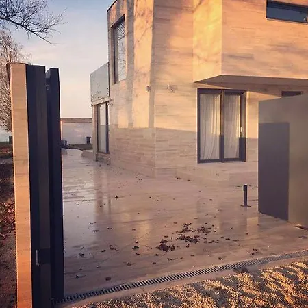 The House Villa Fonyód